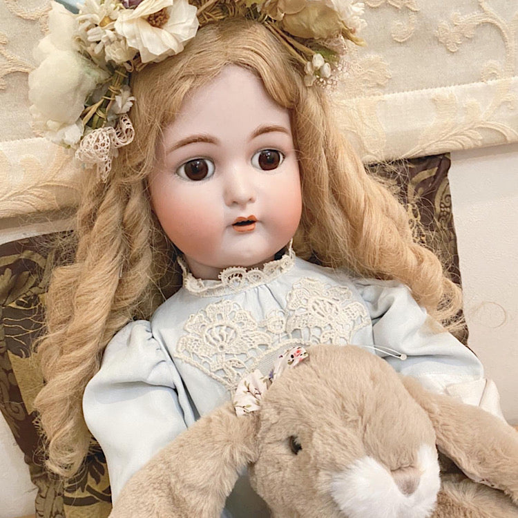 ミニョンデュモンドのAntique doll (アンティークドール) mignon du monde