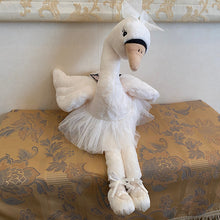 画像をギャラリービューアに読み込む, 【Bukowski Odette】ブコウスキー スワン バレリーナ ぬいぐるみ